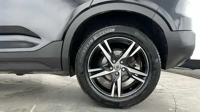 Used Volvo XC40 R-Design 161 HP (118 kW) 2022 SUV