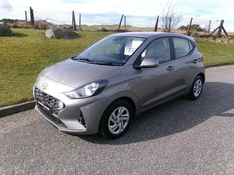 Used Hyundai i10 SE 67 HP (49 kW) 2021 Bronze Hatchback