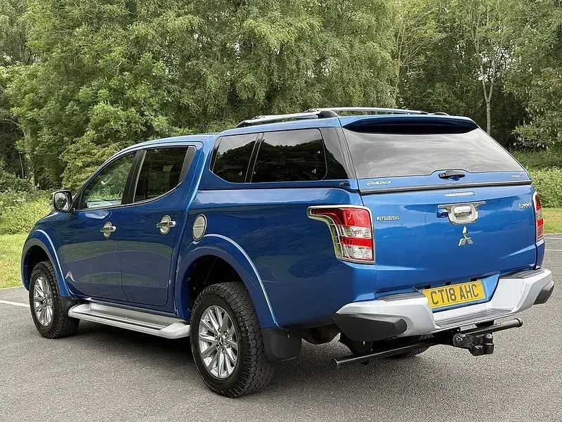 Used Mitsubishi L200 181 HP (133 kW) 2018 Blue Pickup