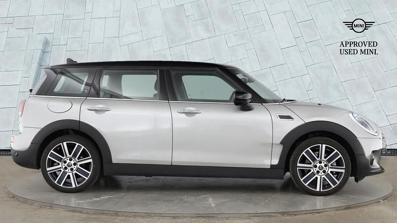 Used Mini Cooper Clubman Exclusive 134 HP (98 kW) 2024 Silver Estate