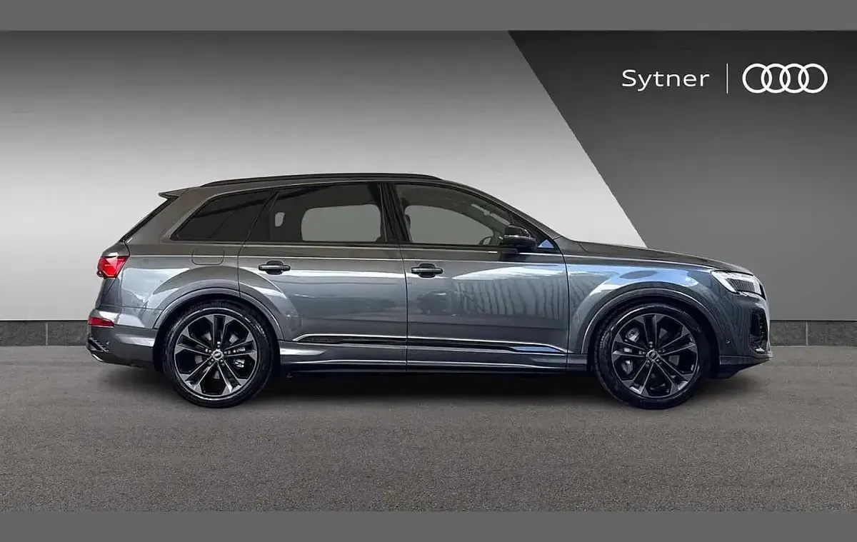 New Audi Q7 Black Edition 389 HP (286 kW) 2026 Grey SUV