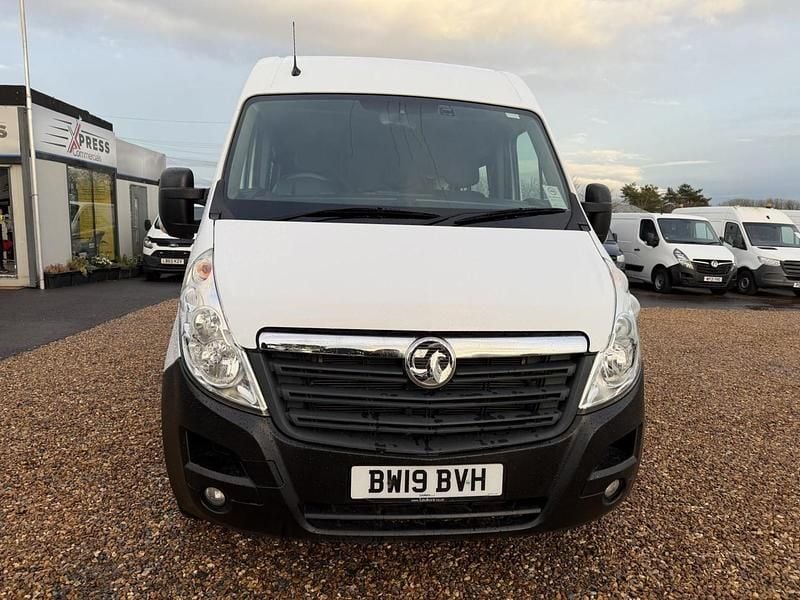 Used Vauxhall Movano 130 HP (95 kW) 2019 White MPV