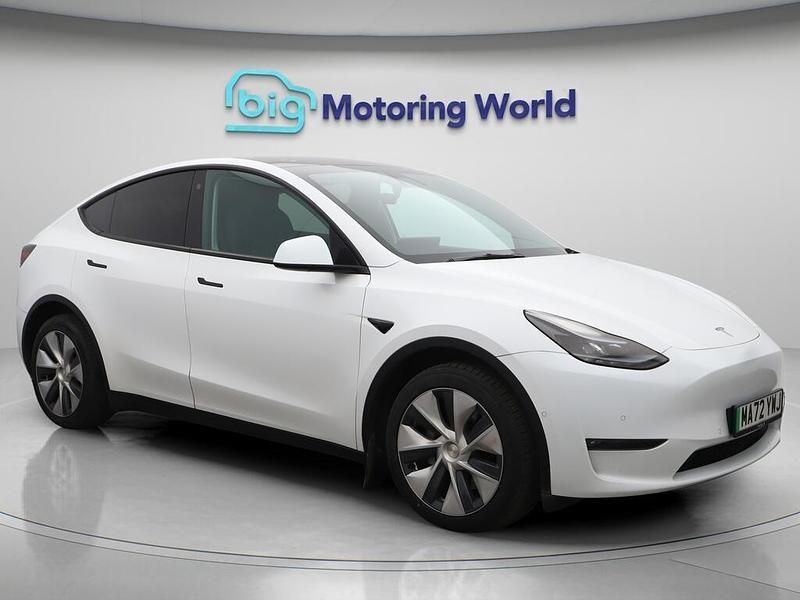White Used 2022 Tesla Model Y Long Range AWD SUV | £23,900 (Fair price) - Image 1/4