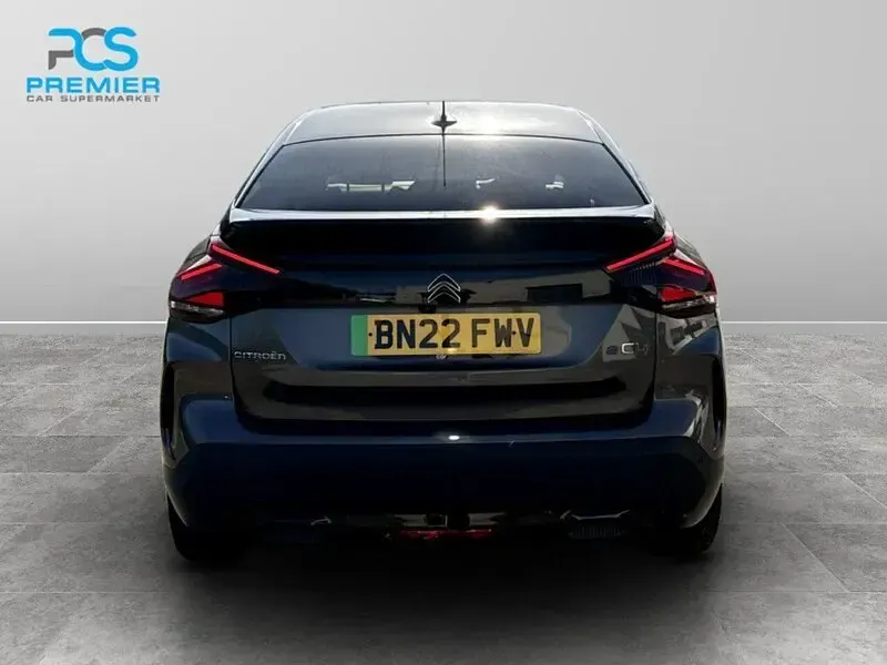 Begagnad Citroën e-C4 Shine 100 kW (136 HK) 2022 Grå Halvkombi