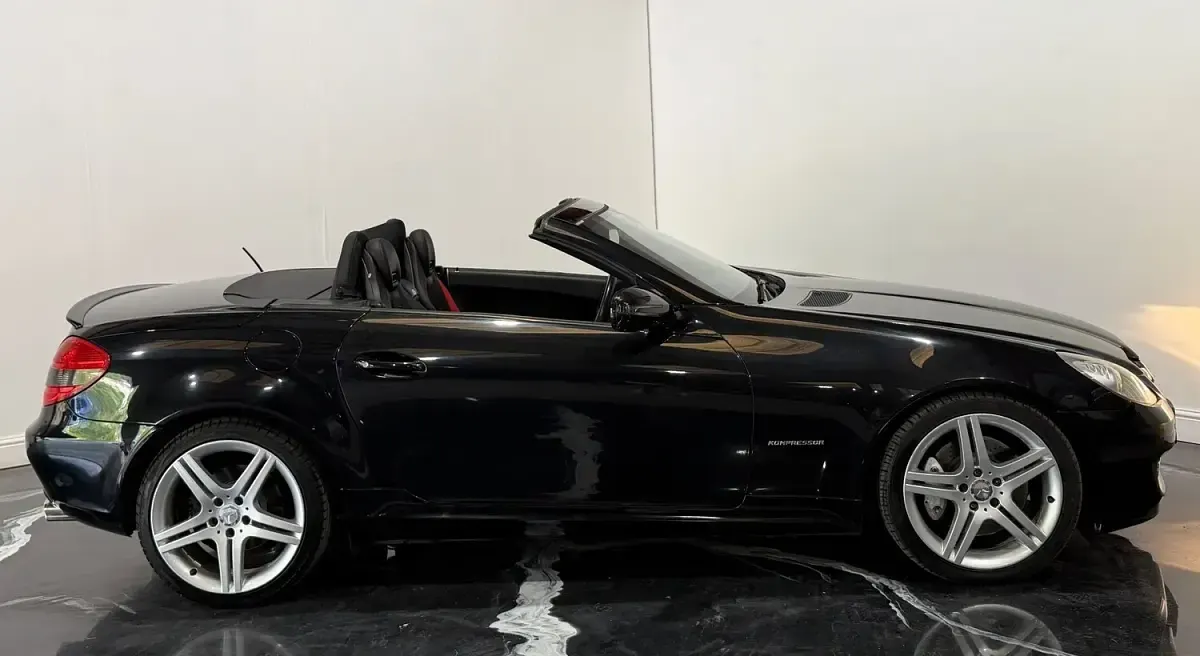 Used Mercedes SLK200 184 HP (135 kW) 2009 Black Cabriolet