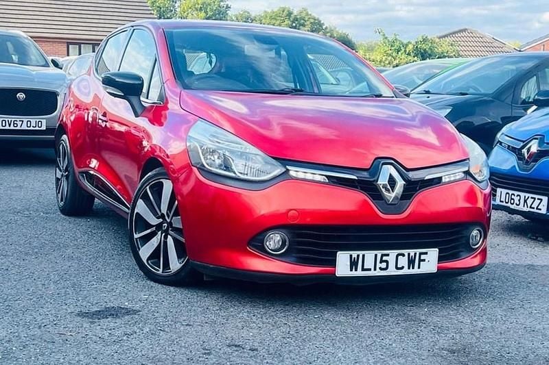 Red Used 2015 Renault Clio IV Dynamique Hatchback | £4,490 (Good price) - Image 1/1