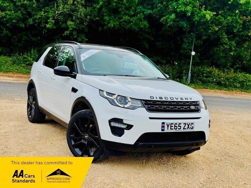 White Used 2015 Land Rover Discovery Sport HSE SUV | £10,995 (Expensive) - Image 1/4