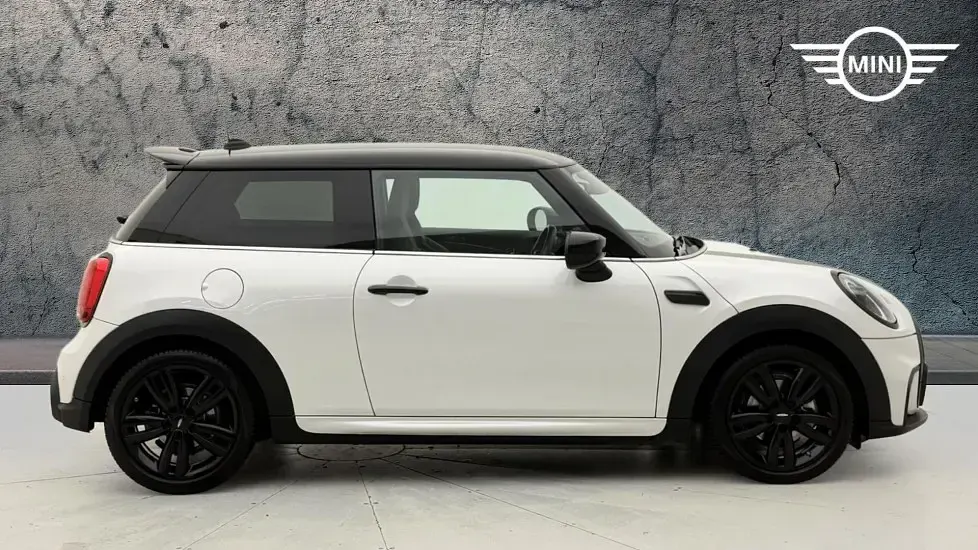 Usado Mini Cooper Hatch 134 CV (98 kW) 2024 Blanco Utilitario