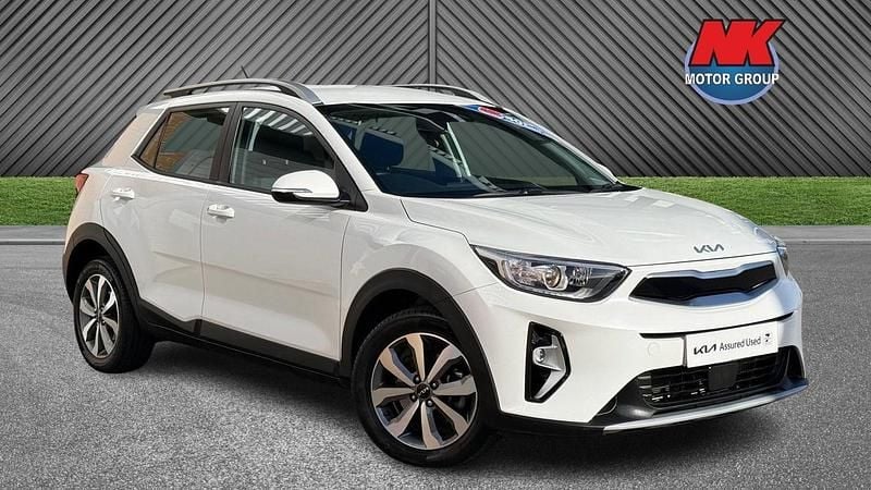 White Used 2023 Kia Stonic SUV | £14,999 (Good price) - Image 1/4