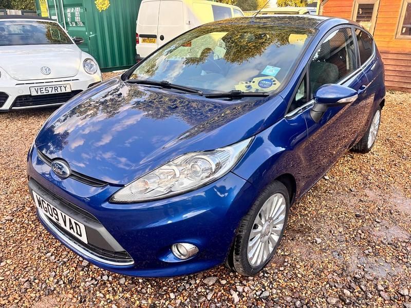 Blue Used 2009 Ford Fiesta Titanium Hatchback | £2,495 (Fair price) - Image 1/4