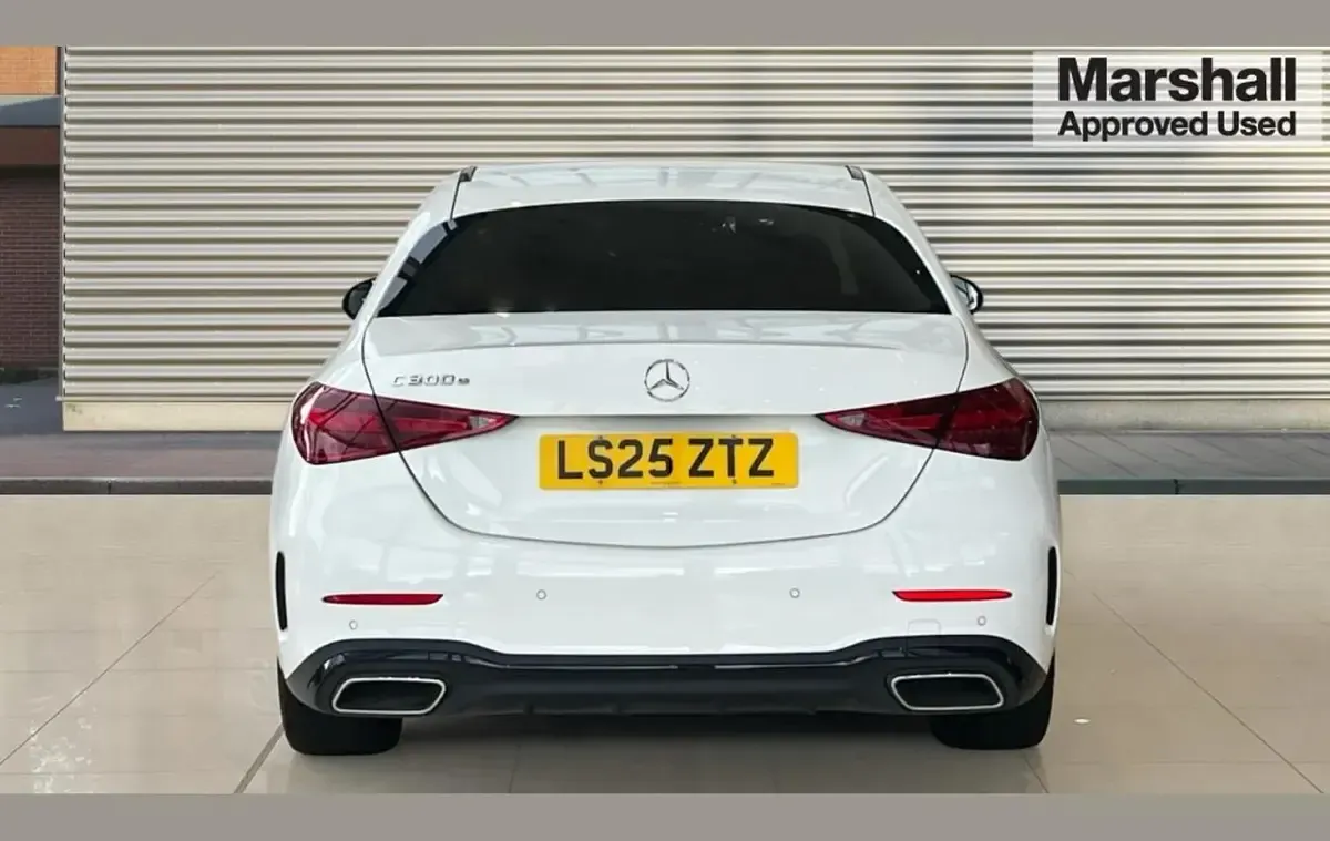 Used Mercedes C300 Urban 308 HP (226 kW) 2025 White Sedan