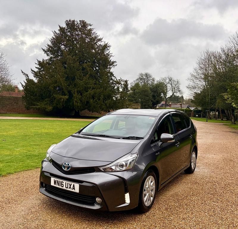 Usado Toyota Prius+ Plus 2016 Cinzento Monovolume