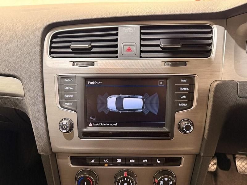 Begagnad VW Golf VII Edition 115 HK (84 kW) 2016 Grå Halvkombi