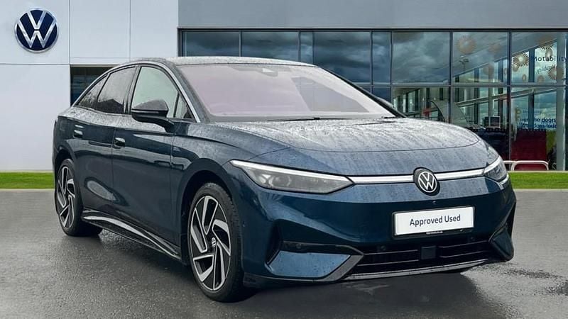 Aquamarine blue metallic New 2025 VW ID.7 Pro | £42,499 - Image 1/4