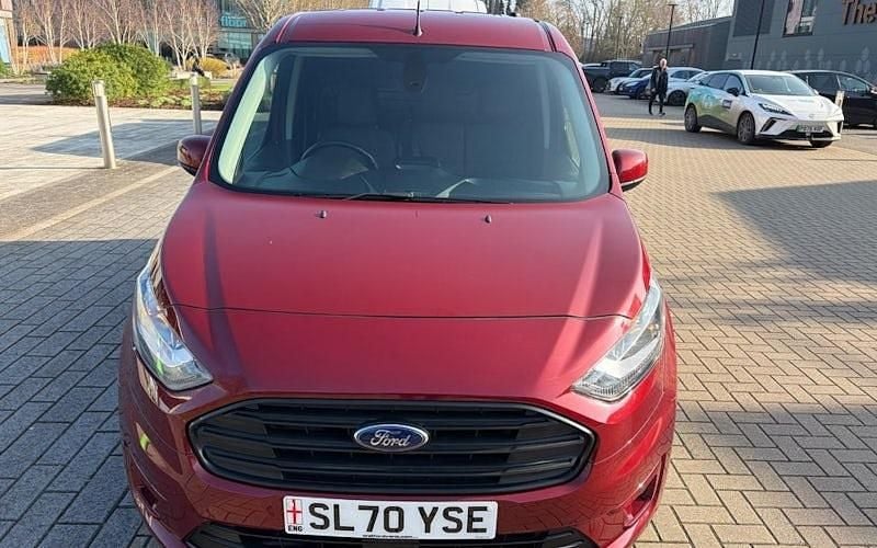 Used Ford Transit Connect Limited 120 HP (88 kW) 2020 Red MPV
