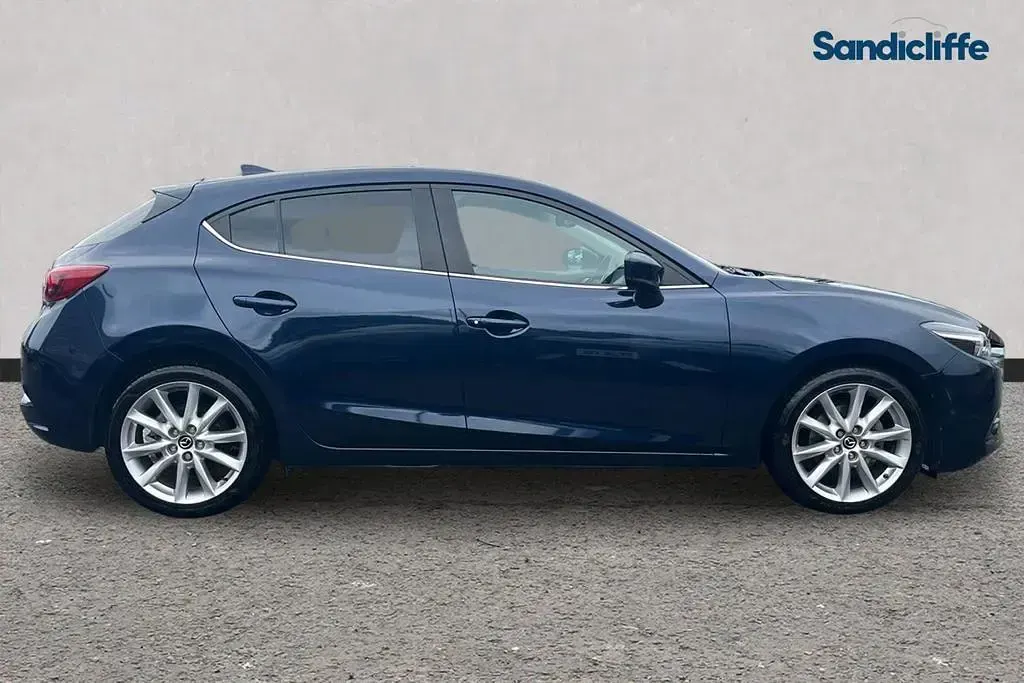 Used Mazda 3 Inclusive 2017 Blue Hatchback