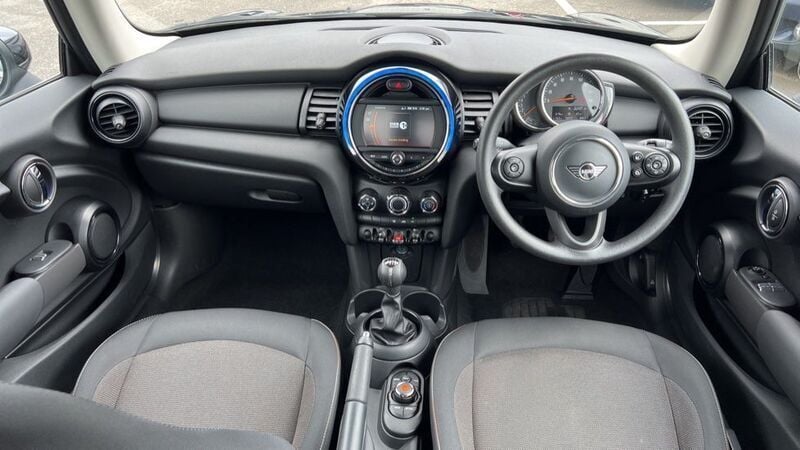 Used Mini ONE Classic 102 HP (75 kW) 2020 Black Hatchback