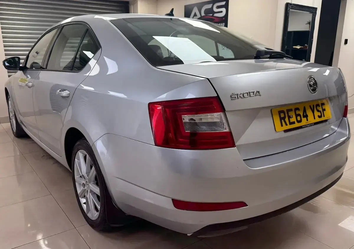 Used Skoda Octavia Elegance 150 HP (110 kW) 2014 Multicolour Estate