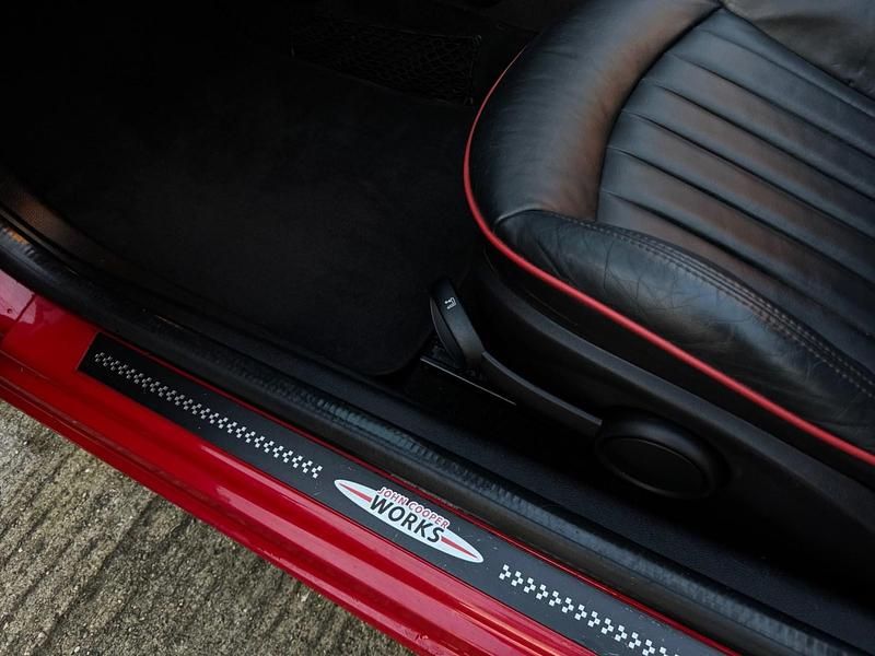 Used Mini Cooper S Cabriolet 184 HP (135 kW) 2015 Red Cabriolet