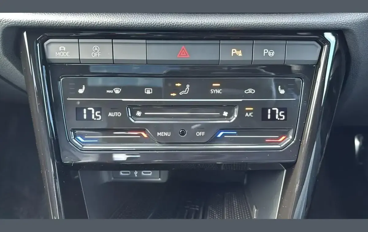 New VW T-Roc Black Edition 150 HP (110 kW) 2026 Black SUV