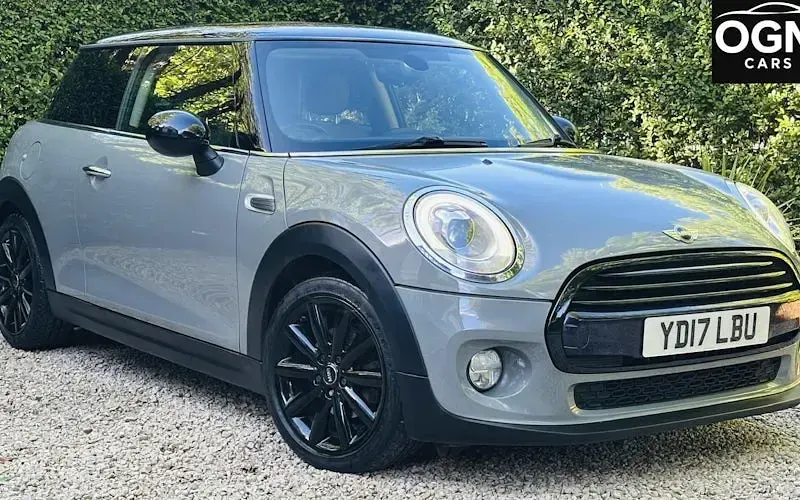 Gebraucht Mini Cooper Hatch 136 PS (100 kW) 2017 Kleinwagen