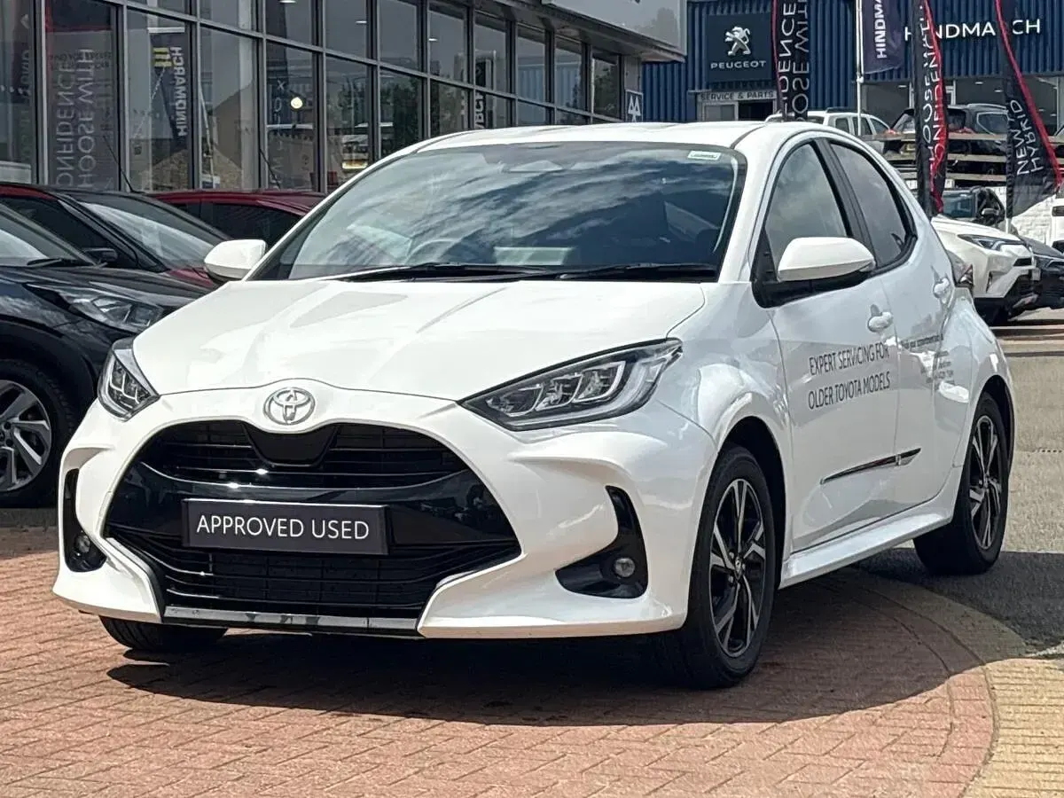 Used Toyota Yaris Design 2026 White Hatchback