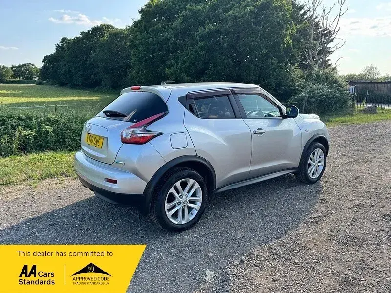 Used Nissan Juke 200 HP (147 kW) 2010 Silver SUV