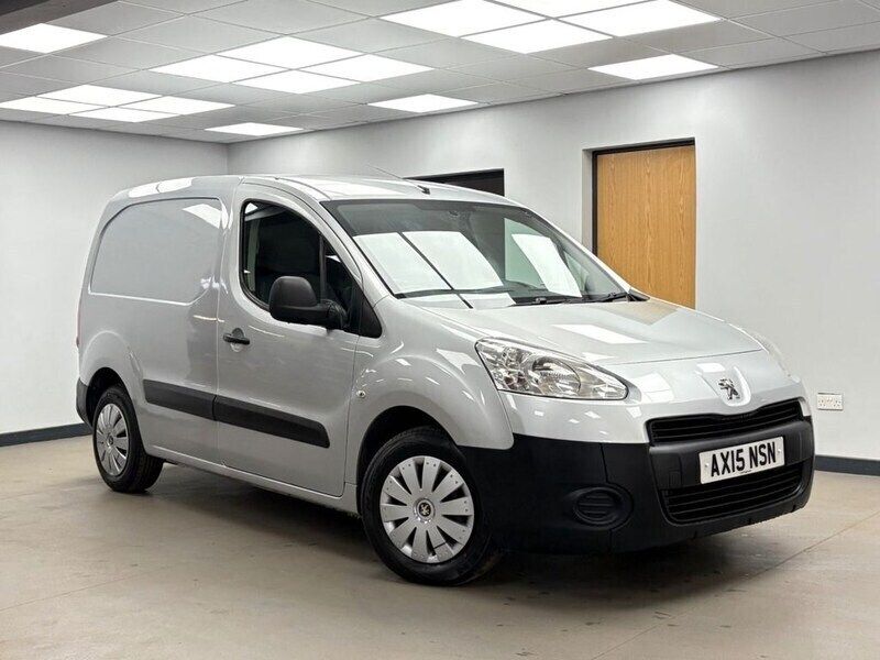 Silver Used 2015 Peugeot Partner MPV | £4,979 (Good price) - Image 1/4