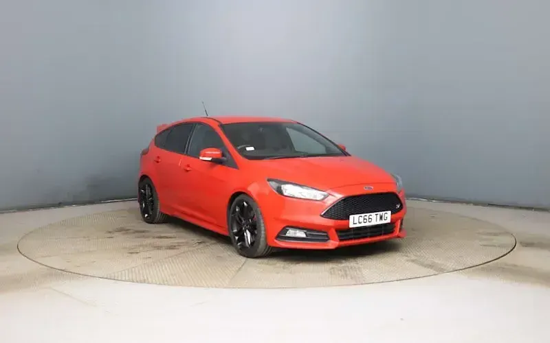 Used Ford Focus ST 250 HP (183 kW) 2016 Hatchback