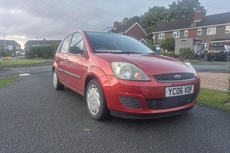 Red Used 2006 Ford Fiesta Style Hatchback | £995 (Good price) - Image 1/1