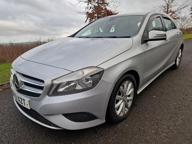 Used Mercedes A180 SE 122 HP (89 kW) 2013 Silver Hatchback