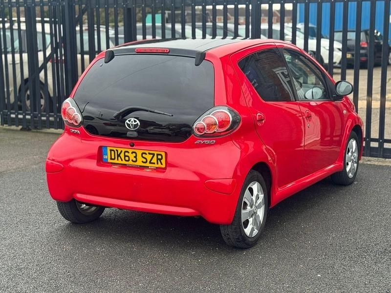 Used Toyota Aygo Style 2013 Multicoloured Hatchback