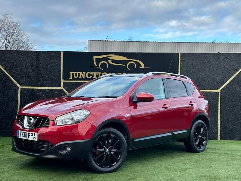 Used Nissan Qashqai N-TEC 150 HP (110 kW) 2011 Red SUV