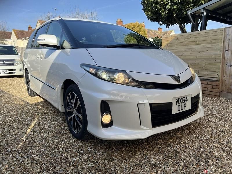 Used Toyota Estima Edition 2014 White MPV