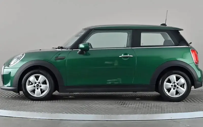 Used Mini Cooper Classic 136 HP (100 kW) 2022 Green Hatchback