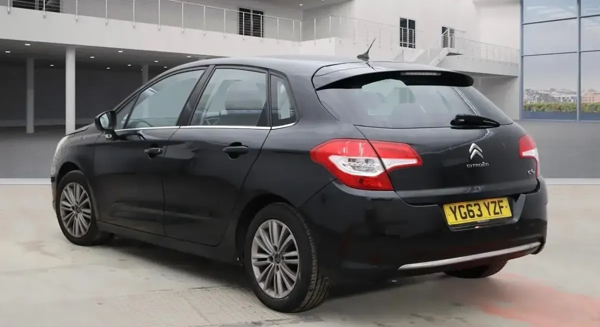 Used Citroën C4 VTR Sport 114 HP (83 kW) 2013 Black Hatchback