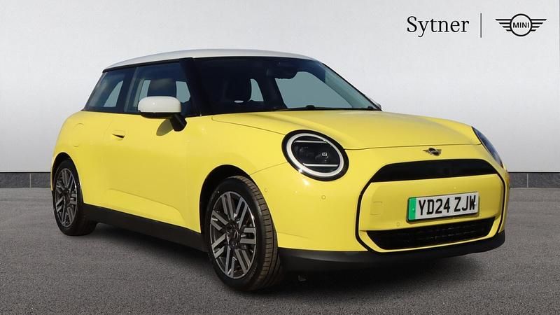 Used Mini Cooper Hatch 133 kW (181 HP) 2024 Yellow Hatchback