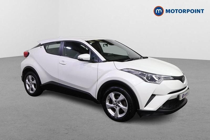 Used Toyota C-HR 116 HP (85 kW) 2018 White SUV
