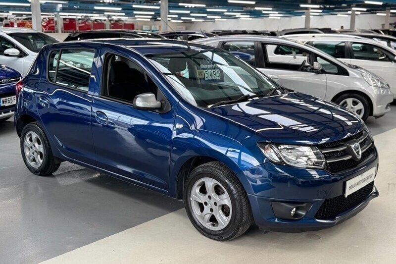 Blue Used 2016 Dacia Sandero Lauréate Hatchback | £5,495 (Fair price) - Image 1/1