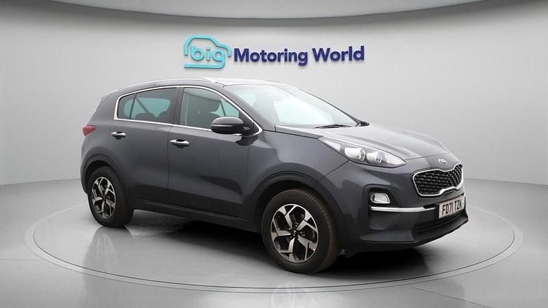 Usado Kia Sportage 134 HP (98 kW) 2022 Cinzento SUV