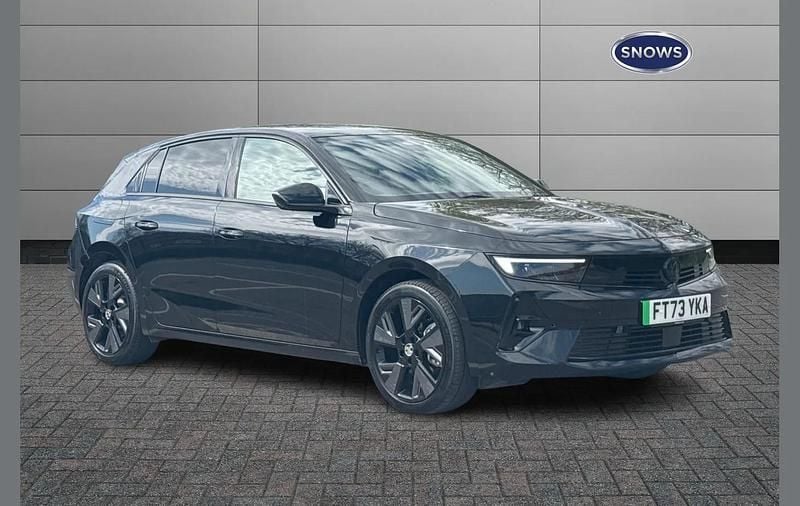 Black Used 2024 Vauxhall Astra Hatchback | £18,595 (Super price) - Image 1/4