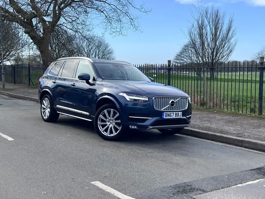 Used Volvo XC90 Inscription 235 HP (172 kW) 2017 Blue SUV