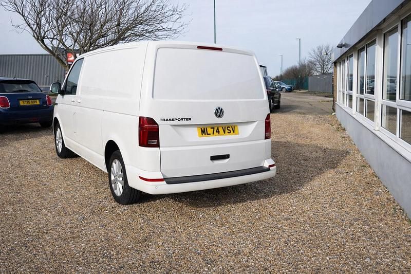 Used VW Transporter Highline 150 HP (110 kW) 2024 White Van