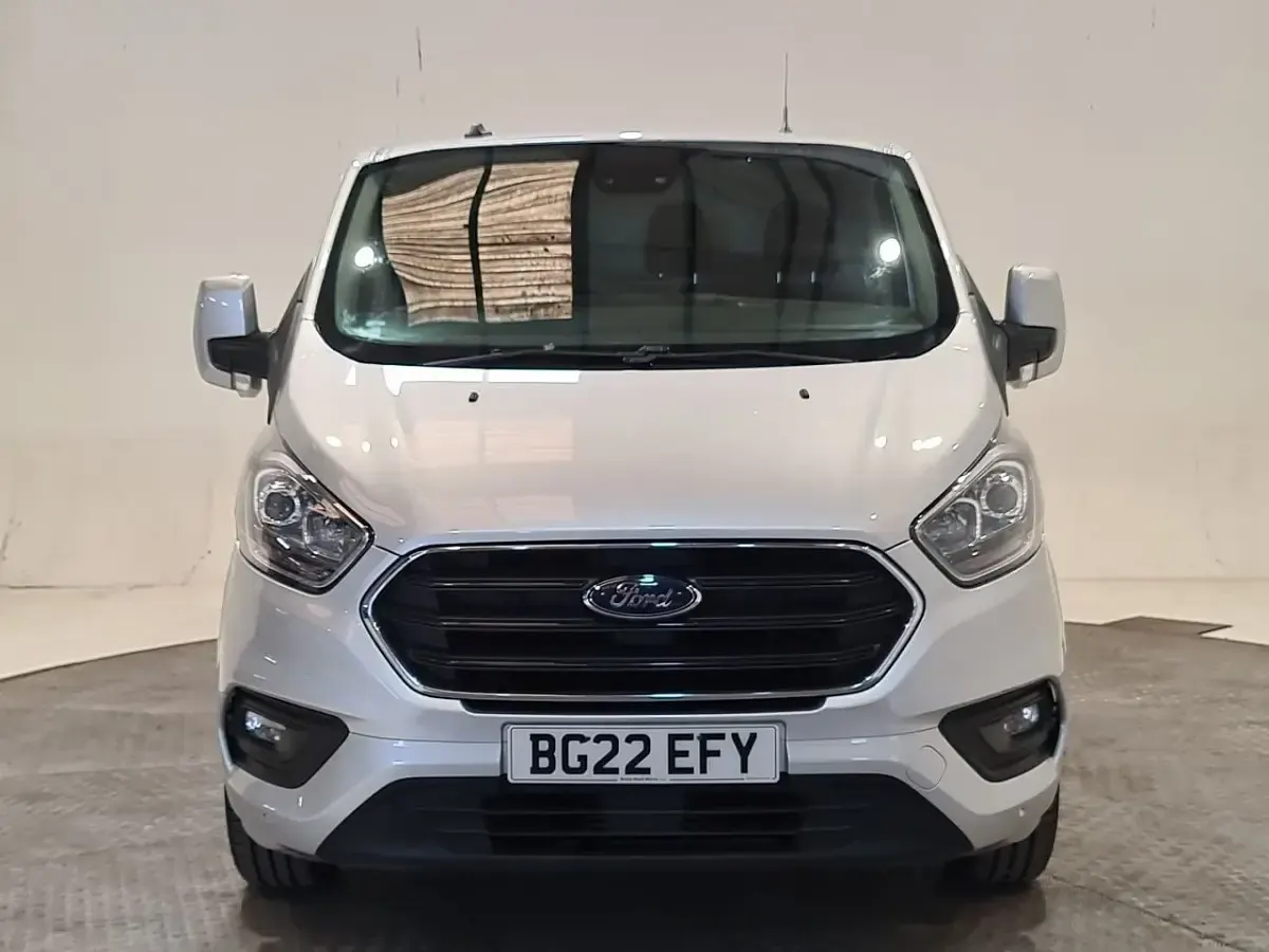 Used Ford Transit Custom Limited 130 HP (95 kW) 2022 Silver Van