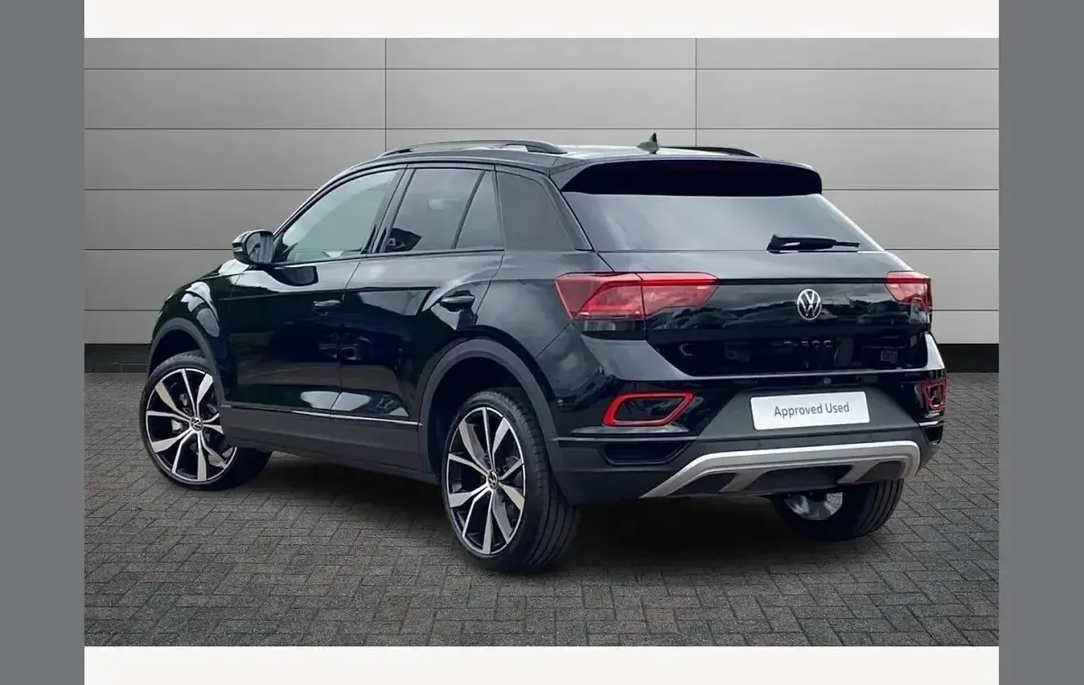 Nuevo VW T-Roc Design 150 CV (110 kW) 2026 Negro SUV