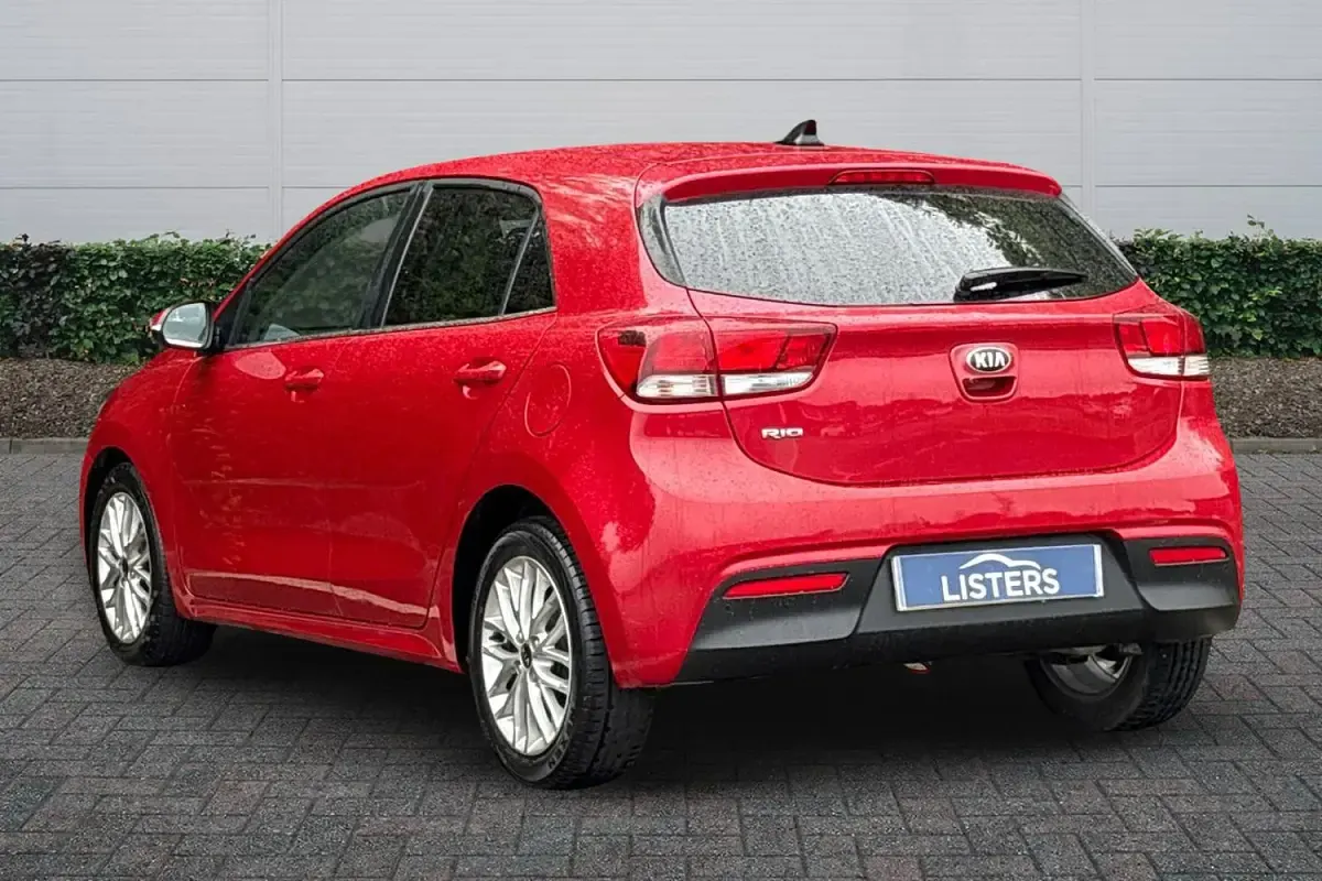 Used Kia Rio 100 HP (73 kW) 2019 Red Hatchback