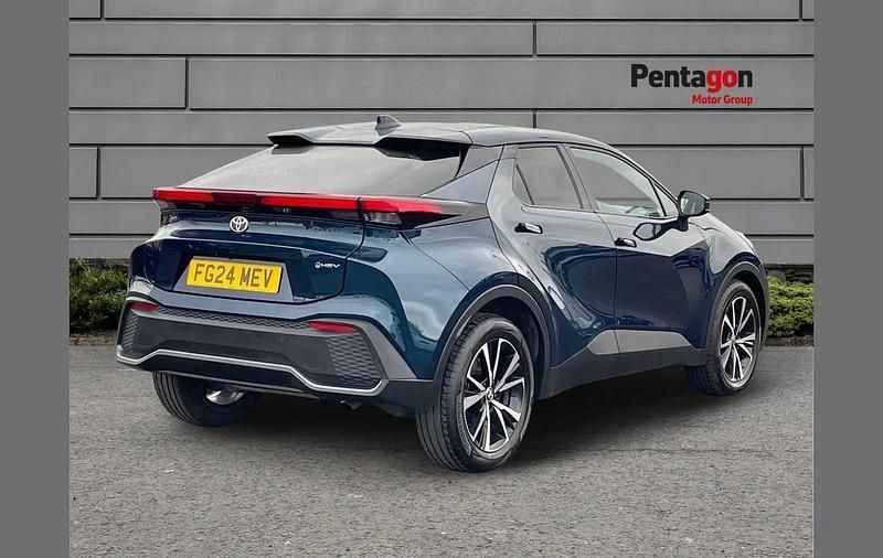 Used Toyota C-HR Design 138 HP (101 kW) 2024 Blue SUV