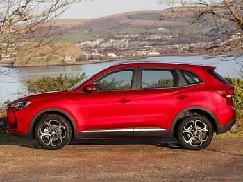 New MG ZS SE 115 HP (84 kW) 2025 Red Hatchback