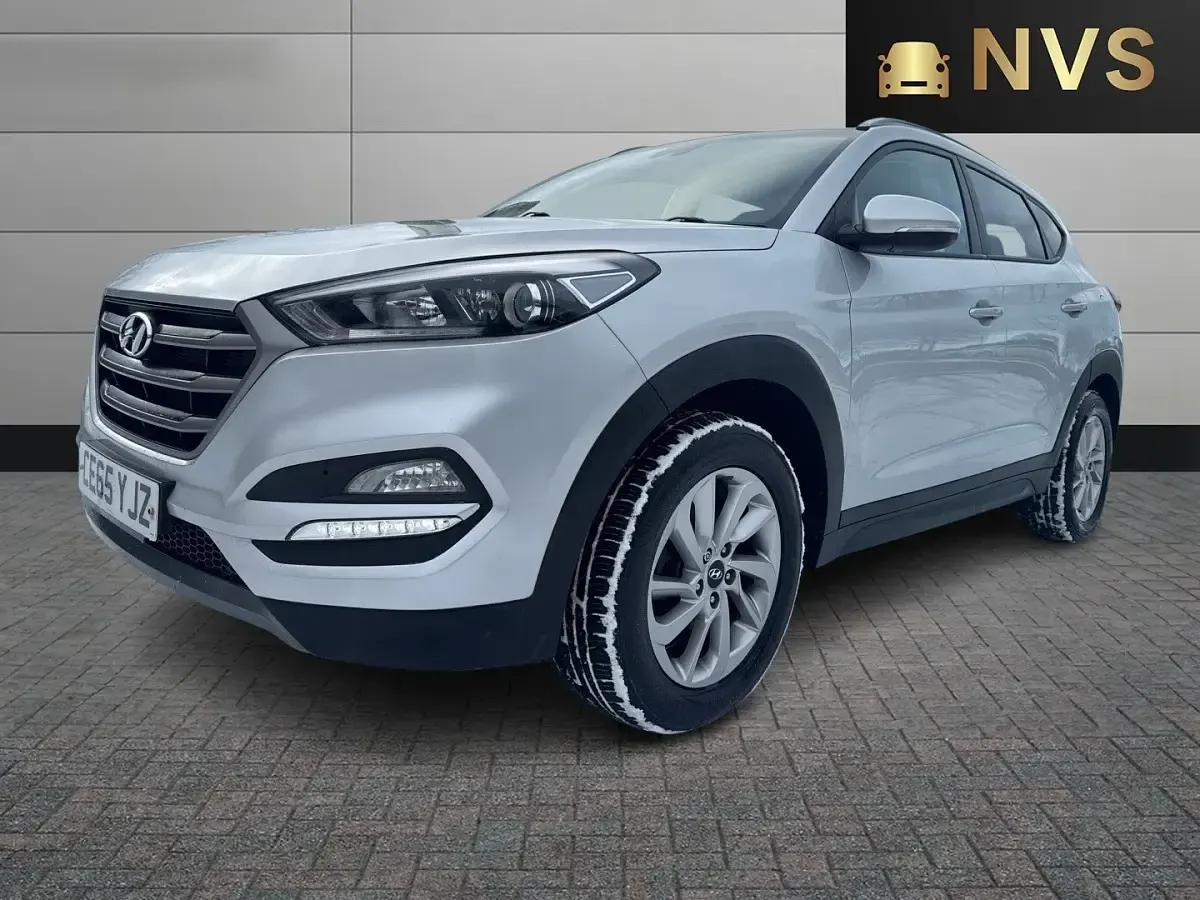 Used Hyundai Tucson SE 116 HP (85 kW) 2015 Silver SUV
