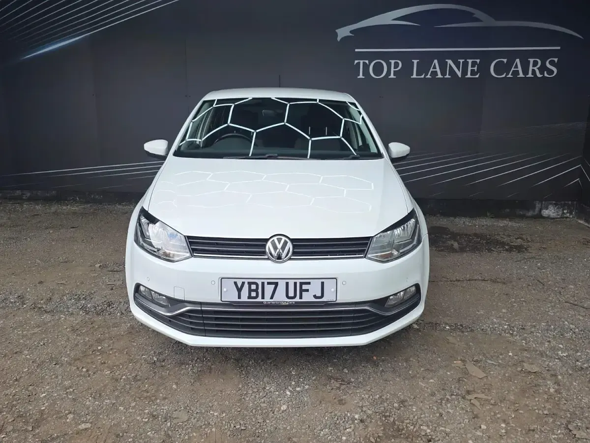 Used VW Polo Edition 90 HP (66 kW) 2017 White Hatchback
